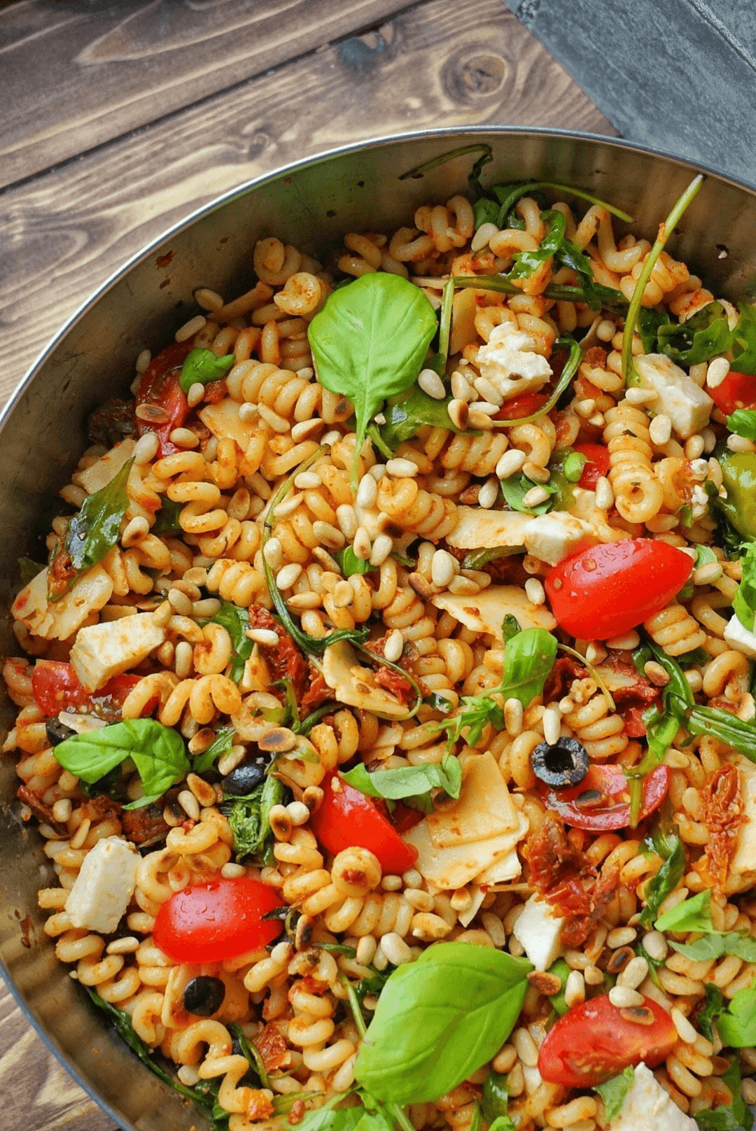 Mediterraner Nudelsalat